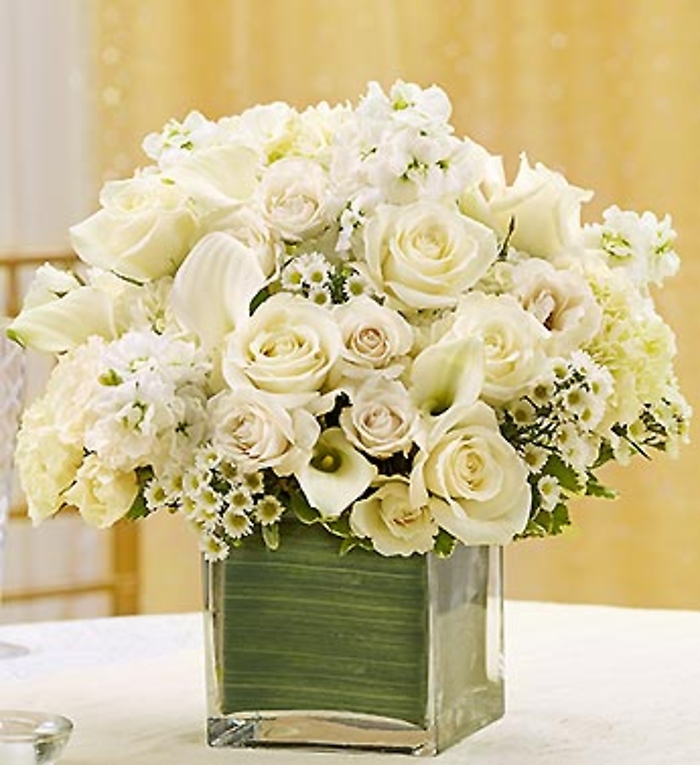 All White Centerpiece Package
