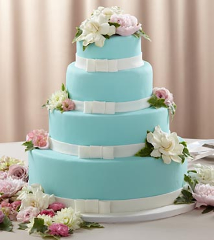 The Infinite Love&trade; Cake D&eacute;cor